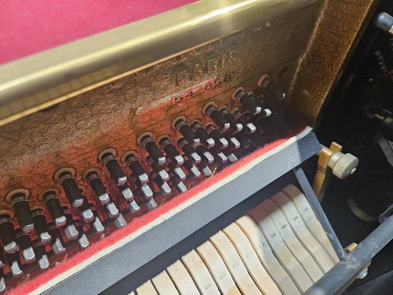 Numéro de série du piano droit d'occasion Rameau modèle 114 noir laqué