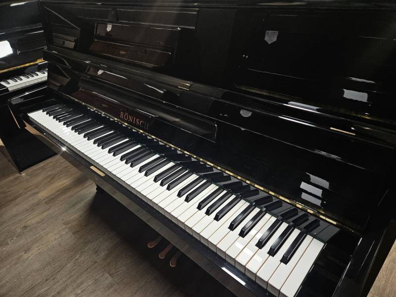 Piano droit d'étude Rönisch 109 d'occasion noir laqué à Montpellier