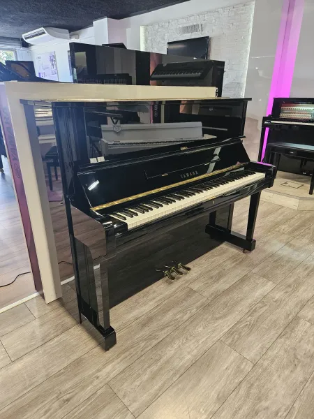 Piano droit d'interprétation Yamaha modèle U1 d'occasion à Montpellier