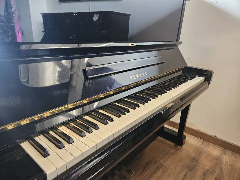 Piano droit Yamaha modèle U3 d'occasion
