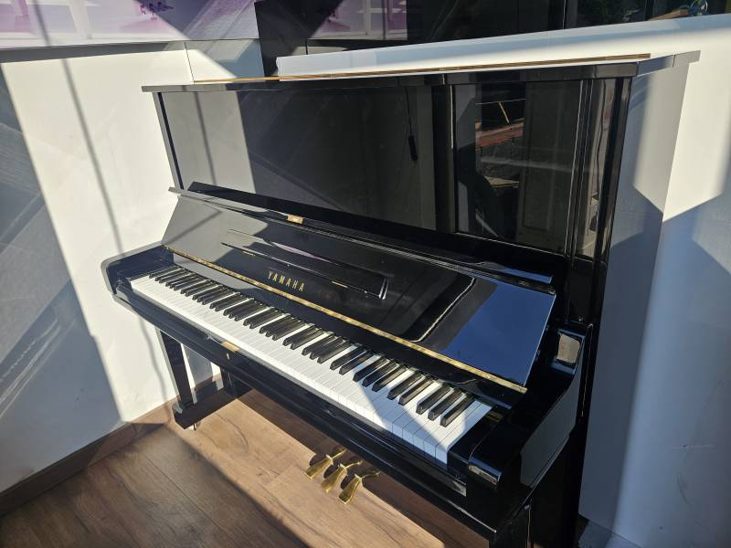 Piano droit Yamaha modèle U3 d'occasion à Montpellier