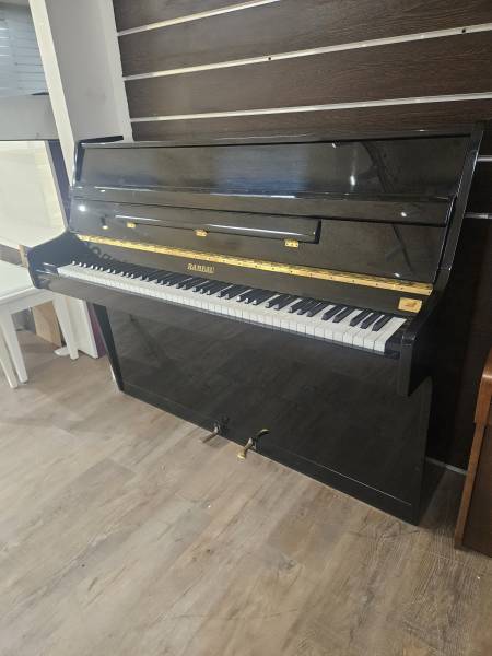 Piano droit d'occasion Rameau modèle 116 noir brillant à Montpellier