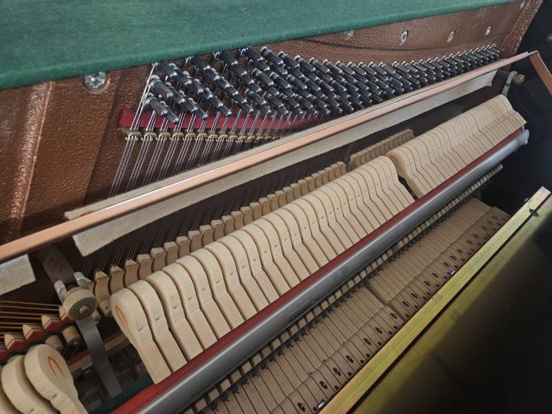 Mécanique du piano droit d'occasion Rameau modèle 116 noir brillant