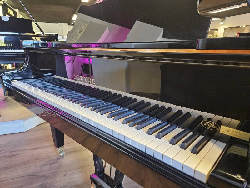 Piano à queue Pleyel modèle 170 d’occasion noir laqué
