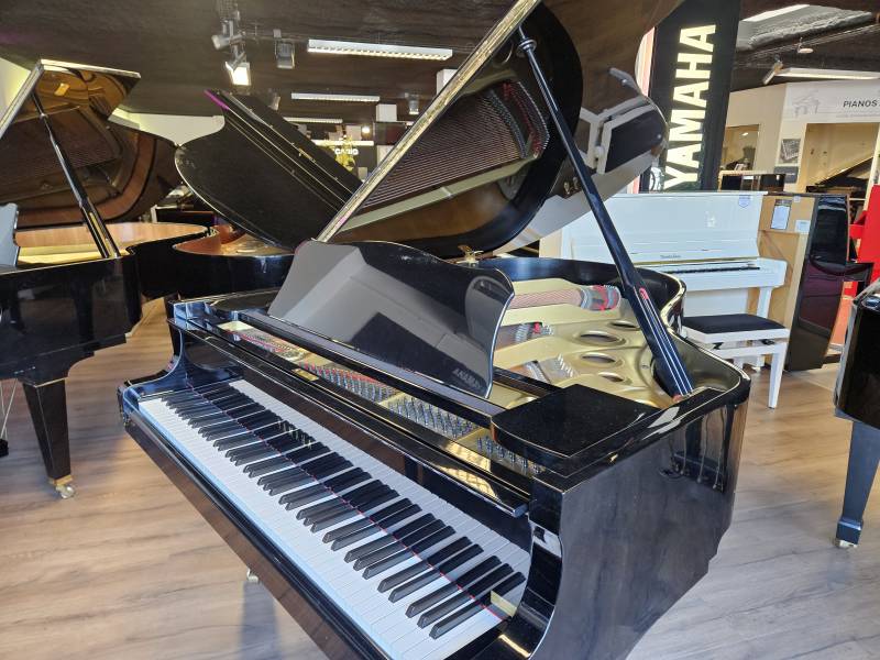 Piano à queue Yamaha modèle G3 d'occasion