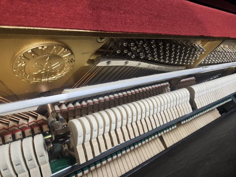 Mécanique du piano droit Yamaha modèle B1 d'occasion