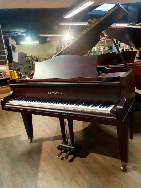 Piano à queue de salon C. Bechstein modèle S d’occasion finition noyer satiné