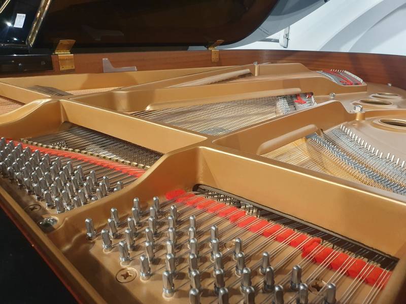Mécanique du piano à queue Yamaha modèle C3 d'occasion