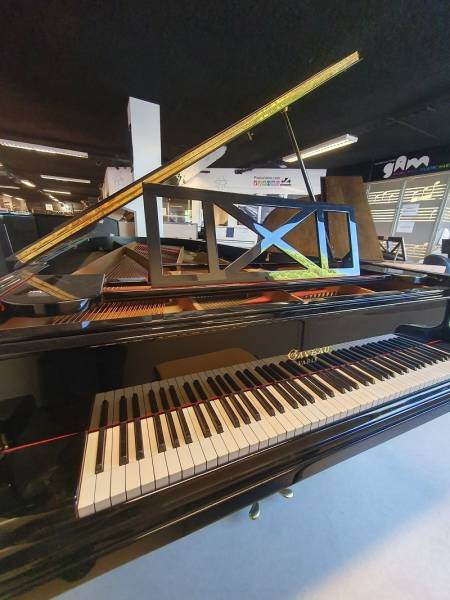 Piano à queue de concert Gaveau modèle 280 d'occasion en finition noir brillant