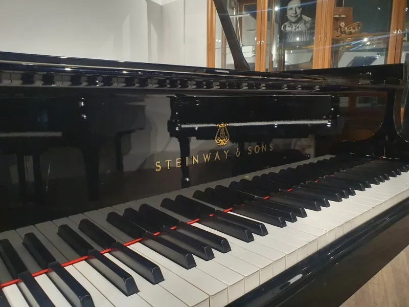 Piano à queue Steinway & Sons à Montpellier