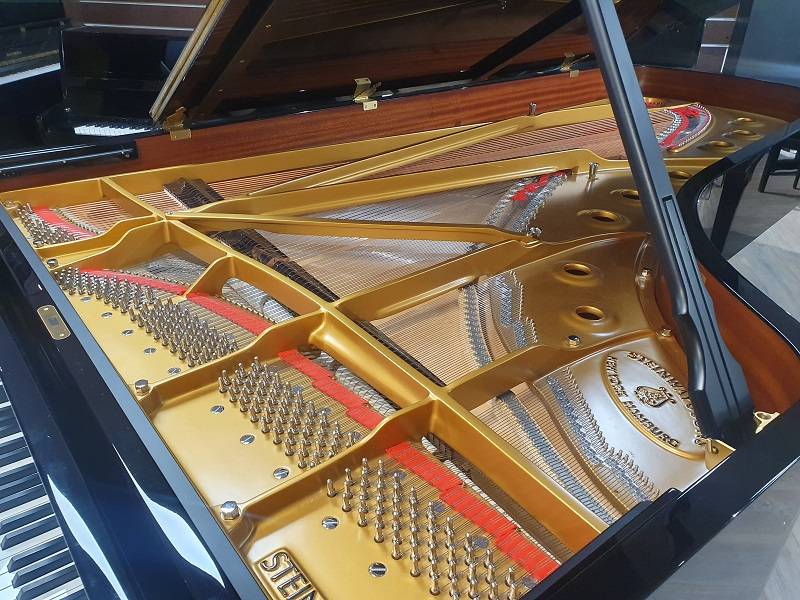 Piano à queue de concert Steinway & Sons modèle D274 d’occasion