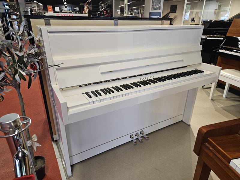 Vente de piano droit C. Bechstein modèle 112 neufs et d’occasion à Montpellier