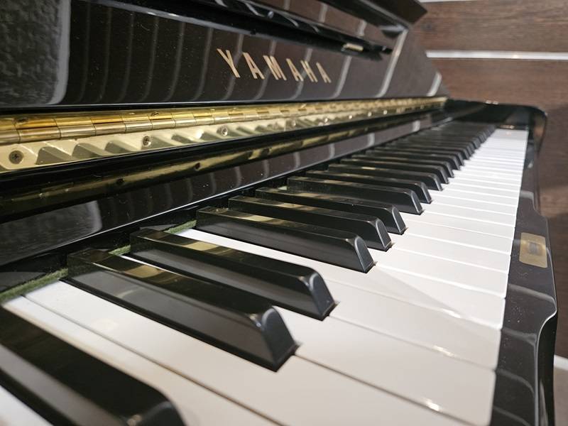 Piano droit Yamaha modèle U3 équipé silencieux d’occasion dans l'Hérault