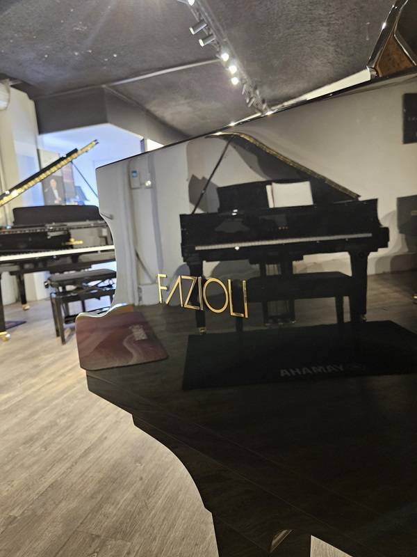 Piano à queue Fazioli modèle F183 d’occasion