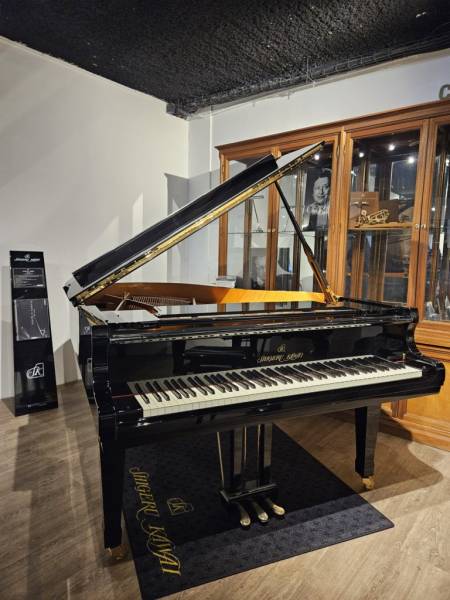 Vente de piano à queue Shigeru Kawai modèle SK3 neufs et d’occasion à Montpellier