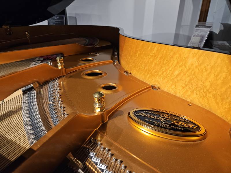 Ceinture du piano à queue Shigeru Kawai modèle SK3 d’occasion
