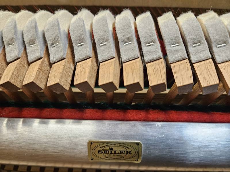 Mécanique du piano droit Seiler modèle 118 d’occasion