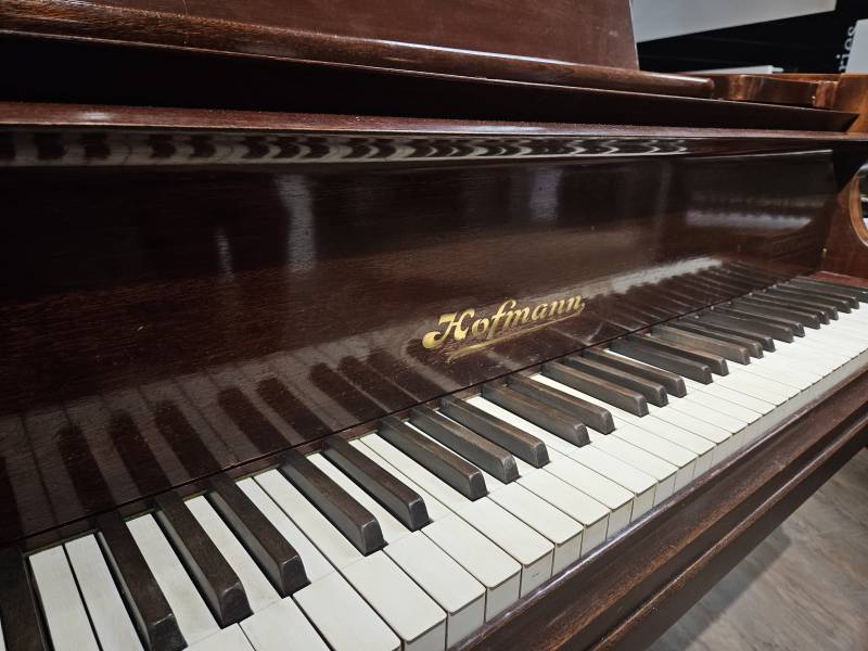 Piano à queue d'occasion Hofmann modèle 140 