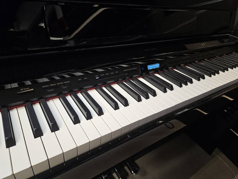 Clavier du piano numérique Roland modèle DP603