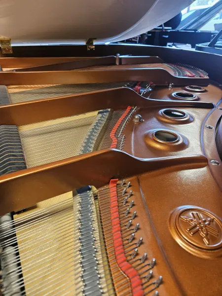Mécanique piano à queue Yamaha GB1 blanc