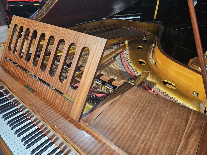 Piano à queue d'occasion Erard fabriqué en France en 1922