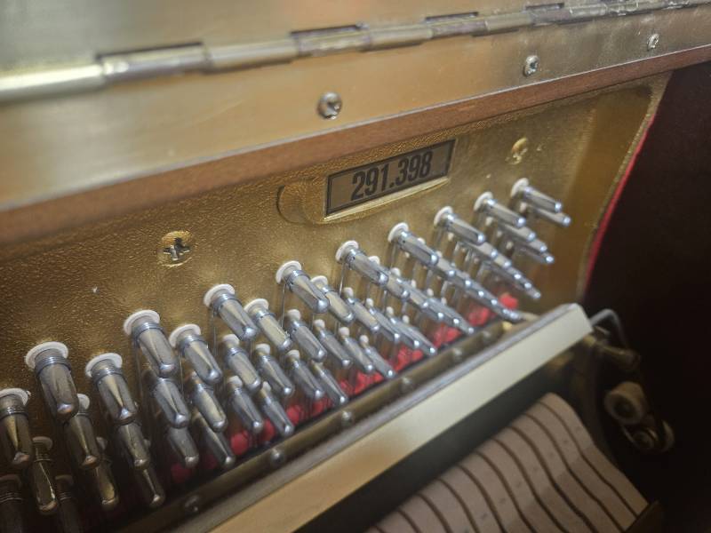 Numéro de série du piano droit Schimmel modèle 116