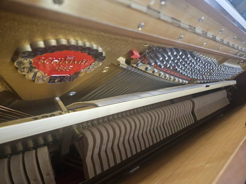 Mécanique du piano droit d'occasion Schimmel modèle 116 à Montpellier