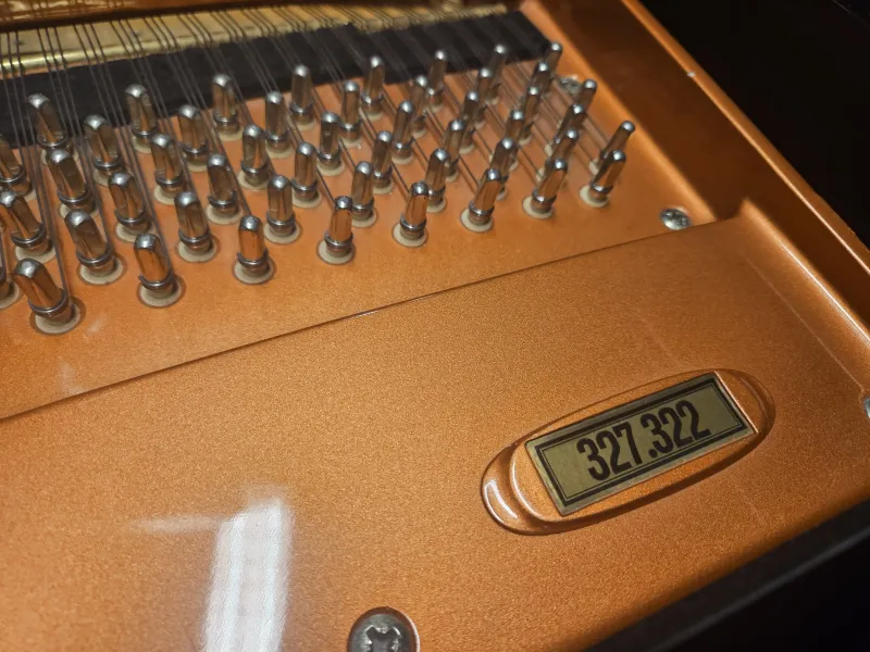 Numéro de série piano à queue d'occasion Schimmel modèle 182