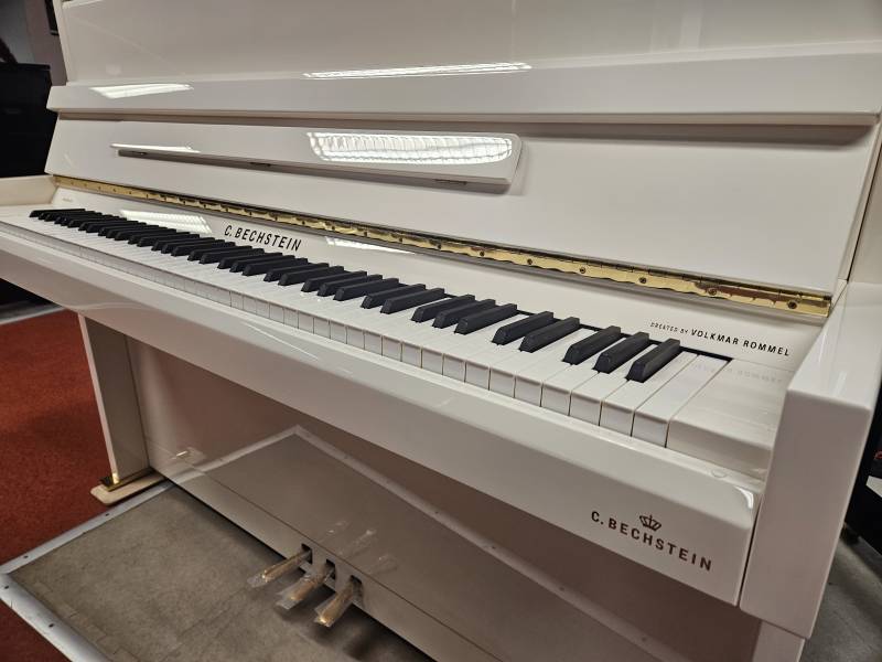 Piano droit C. Bechstein modèle R2 à Montpellier
