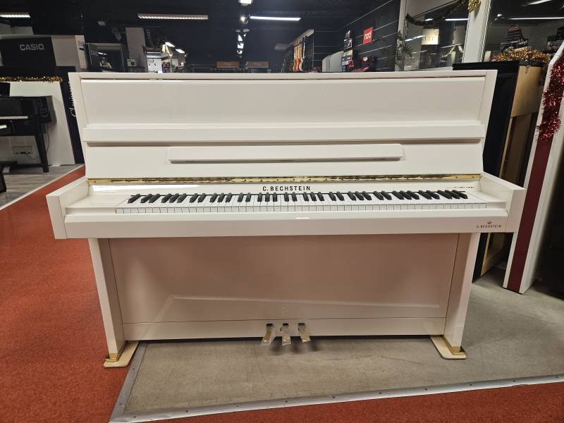 Piano droit C. Bechstein modèle R2 finition blanc brillant