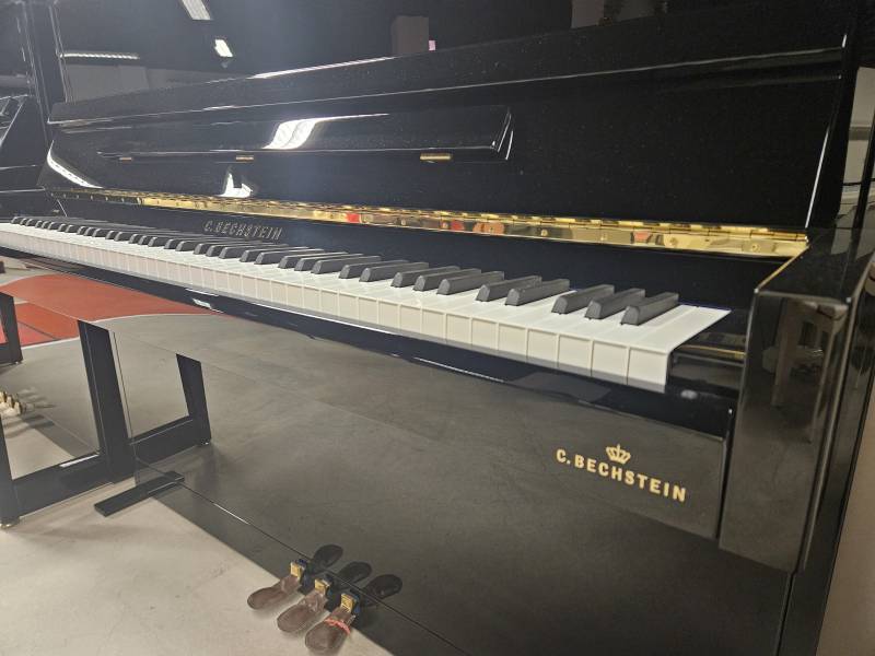 Piano droit C. Bechstein Academy A4 à Montpellier