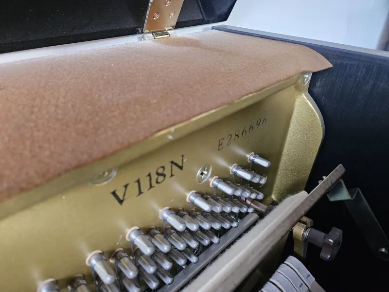 Numéro de série du piano droit Yamaha modèle V118 N d'occasion