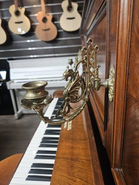 Chandelier dragon du piano droit d'occasion Gaveau modèle C Palissandre