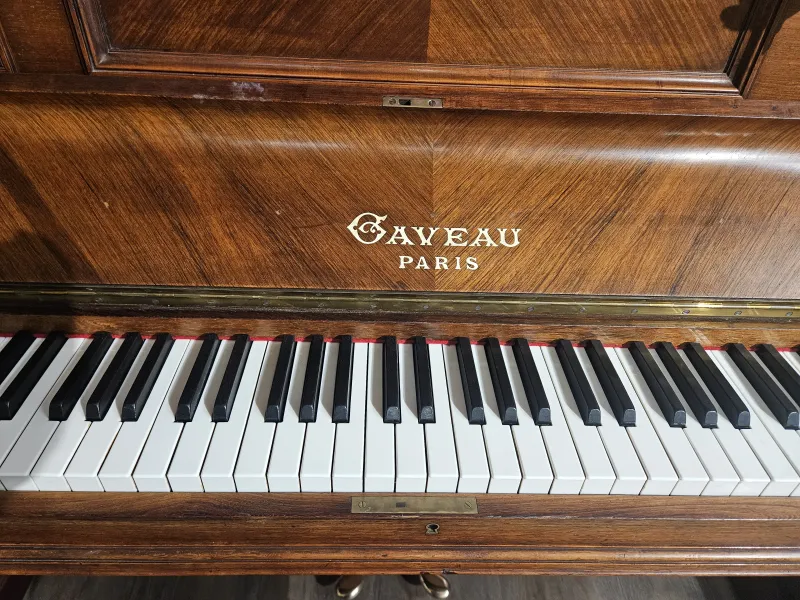 Piano droit d'occasion Gaveau modèle C Palissandre