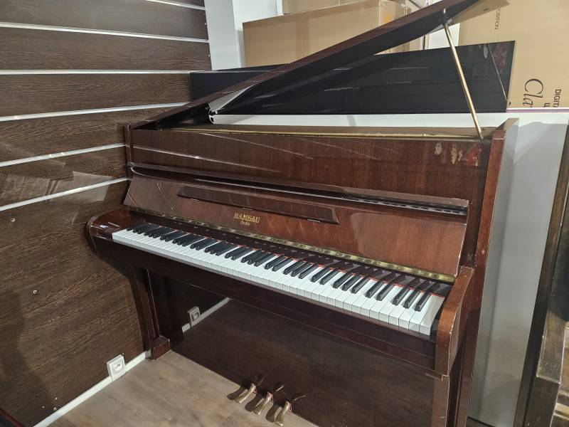 Piano droit d'occasion Rameau modèle chenonceau