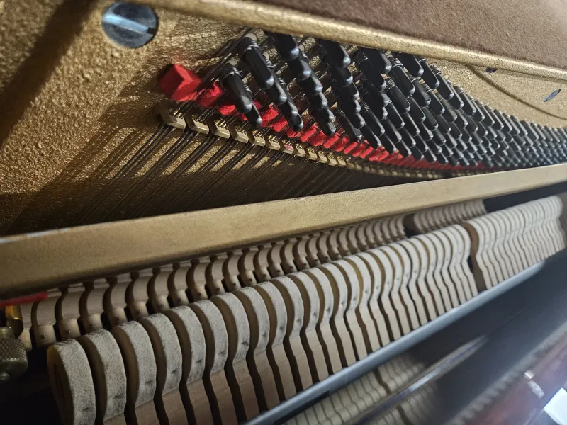 Mécanique du piano droit d'occasion Rameau modèle chenonceau acajou