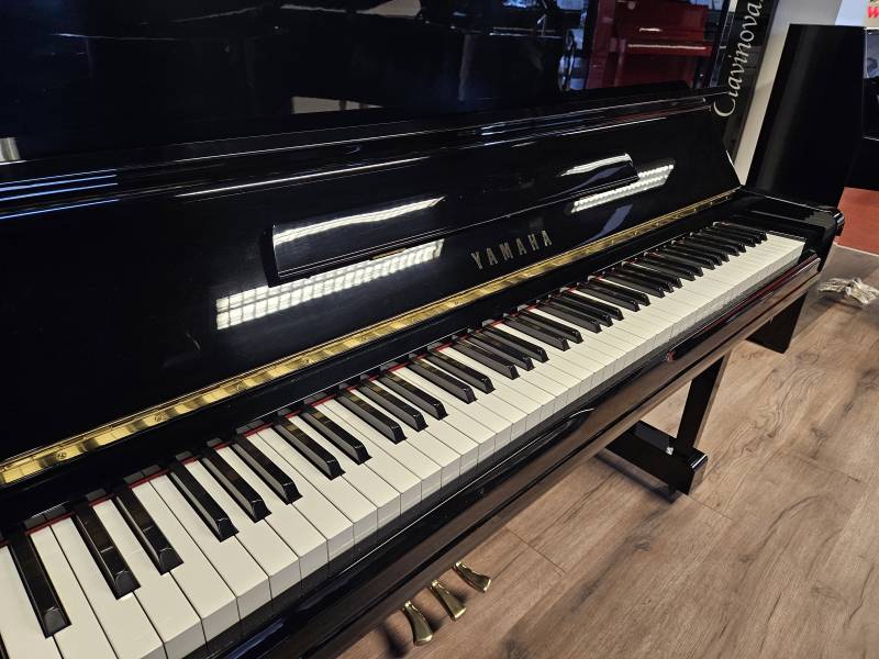 Piano droit Yamaha modèle U300 SX équipé du système silencieux