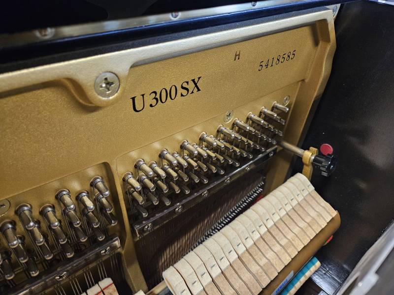 Numéro de série du piano droit Yamaha modèle U300 SX silencieux d'occasion