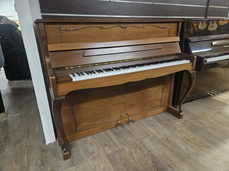 Piano droit d'occasion Ibach modèle C116 noyer