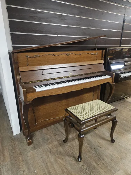 Piano droit d'occasion Ibach modèle C116 noyer à Montpellier