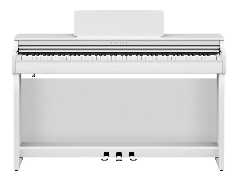 Piano numérique Yamaha Clavinova modèle CLP 825