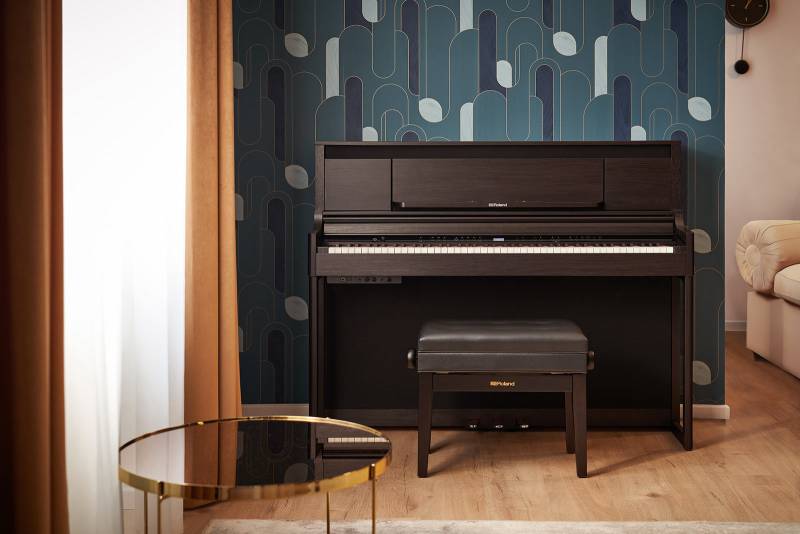 Nouveau piano numérique meublé Roland modèle LX-6 à Montpellier