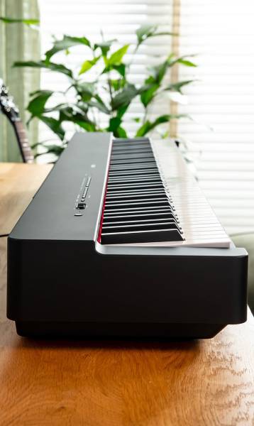 Piano numérique portable Yamaha modèle P225 à Montpellier