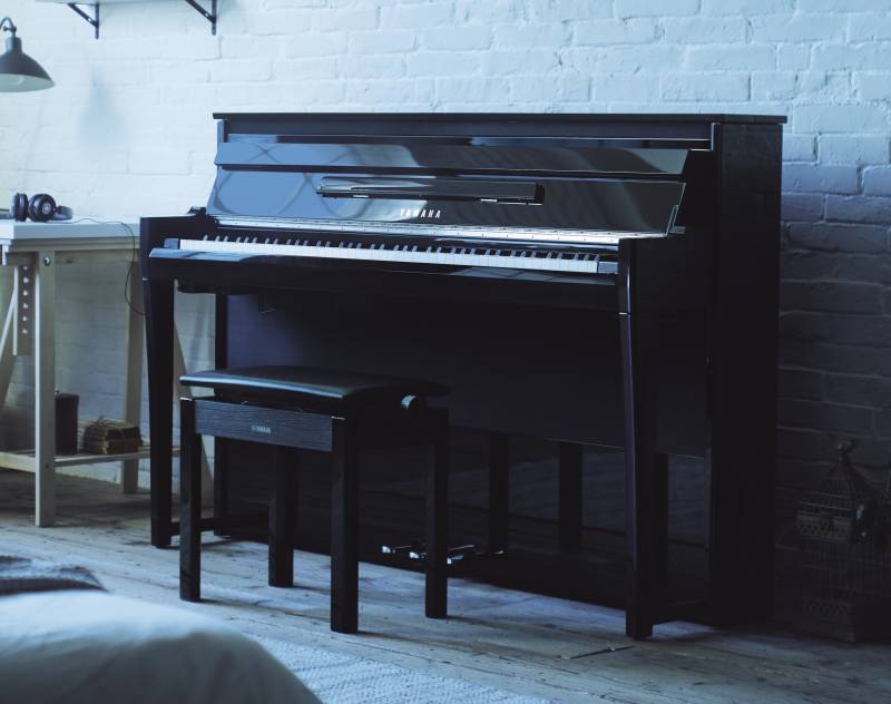 Piano numérique meublé haut de gamme Yamaha modèle NU1XA