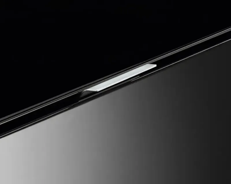 Finitions du piano droit haut de gamme Schimmel modèle C116 Modern