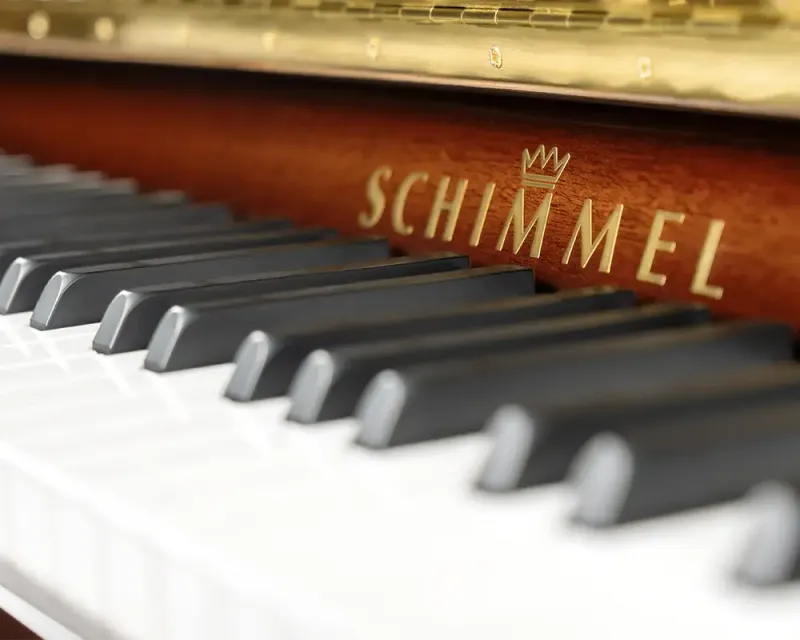 Piano droit haut de gamme Schimmel C121 Royal intarsie flora