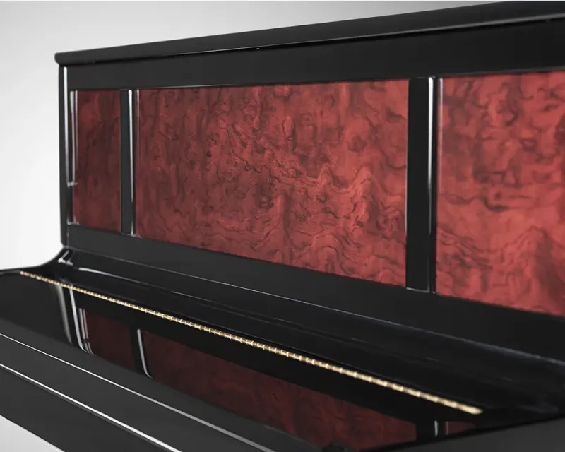 Piano droit d'expression Schimmel modèle C121 Tradition prestige noir brillant Bubinga