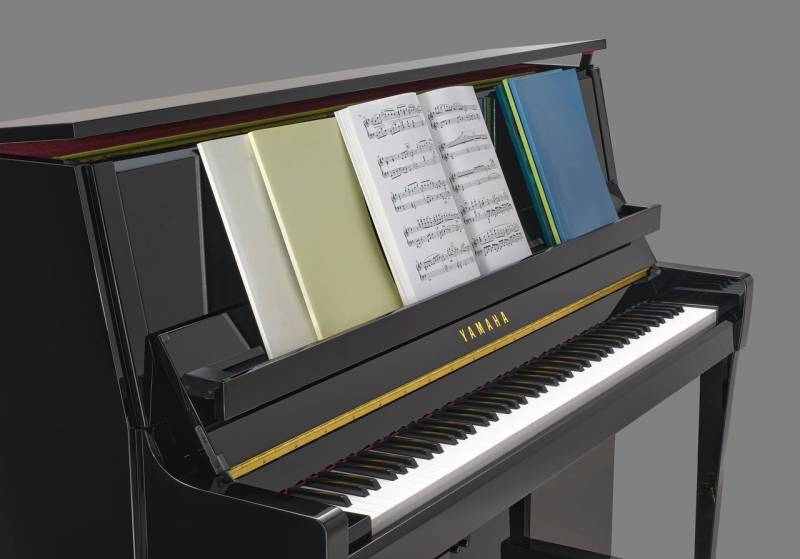 Le pupitre extra large du nouveau piano droit Yamaha modèle B20