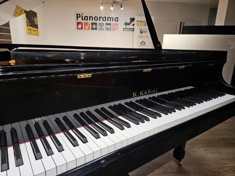 Piano à queue Kawai modèle GS-30 d'occasion noir laqué