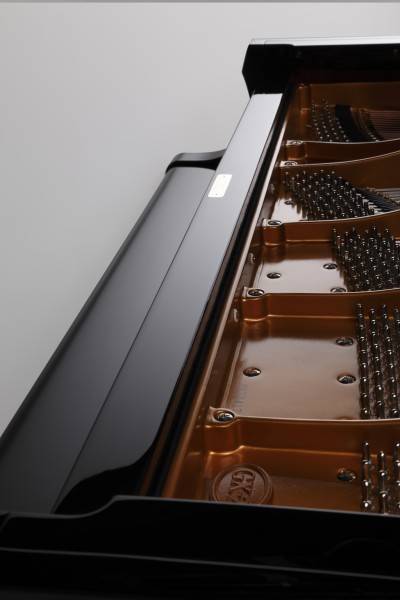 Piano à queue Kawai modèle GX6 neuf